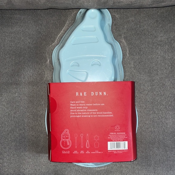 NWT.  Rae Dunn 6 piece baking set. - Picture 2 of 4